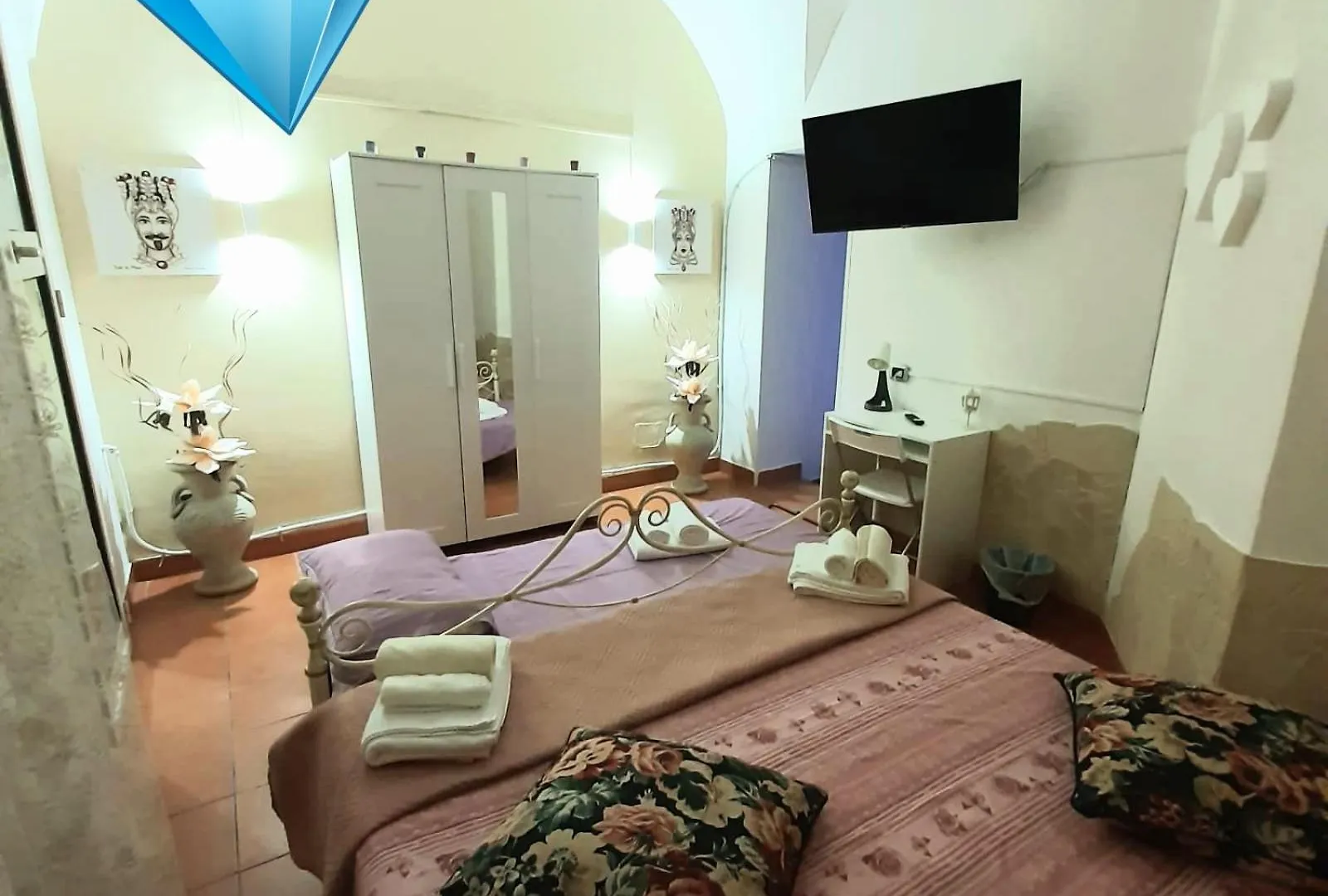 Holiday House Da Alessandra Catania Italy